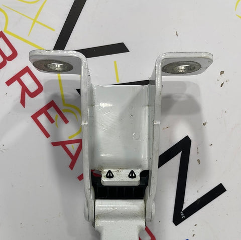 Renault Kangoo RIGHT REAR UPPER DOOR HINGE  P/N KL1312A