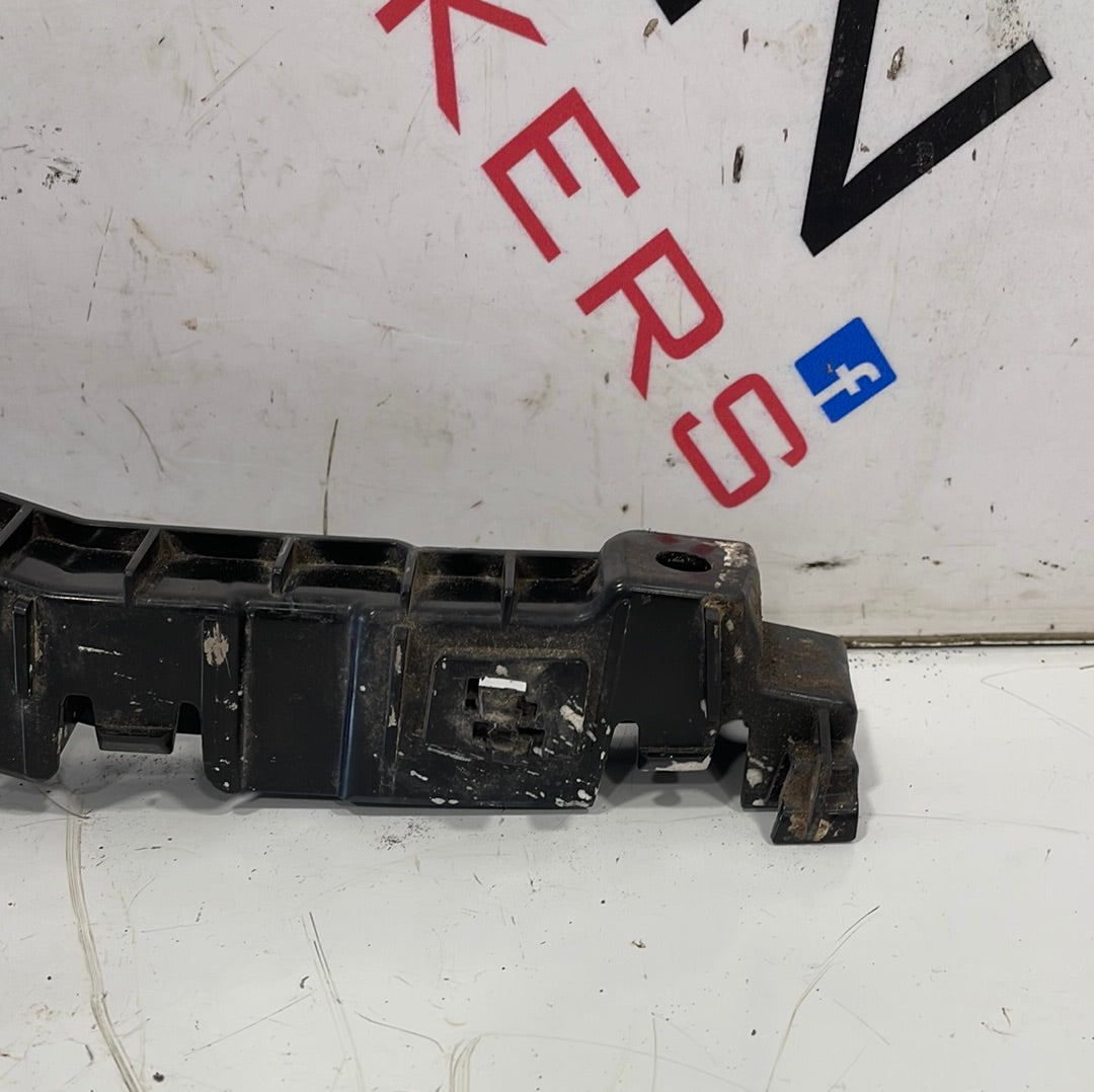 Volkswagen Crafter DRIVER SIDE BUMPER SUPPORT BRACKET 2017 P/N 7C0807178A