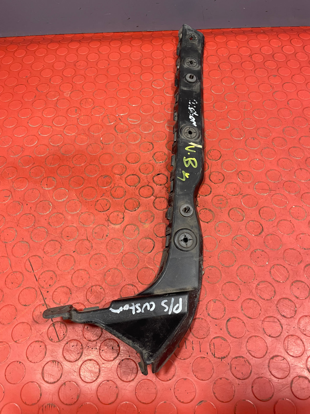 Ford Transit Custom BUMPER CORNER BRACKET Passenger Side Rear 2013-2018 P/N BK2117A751AB