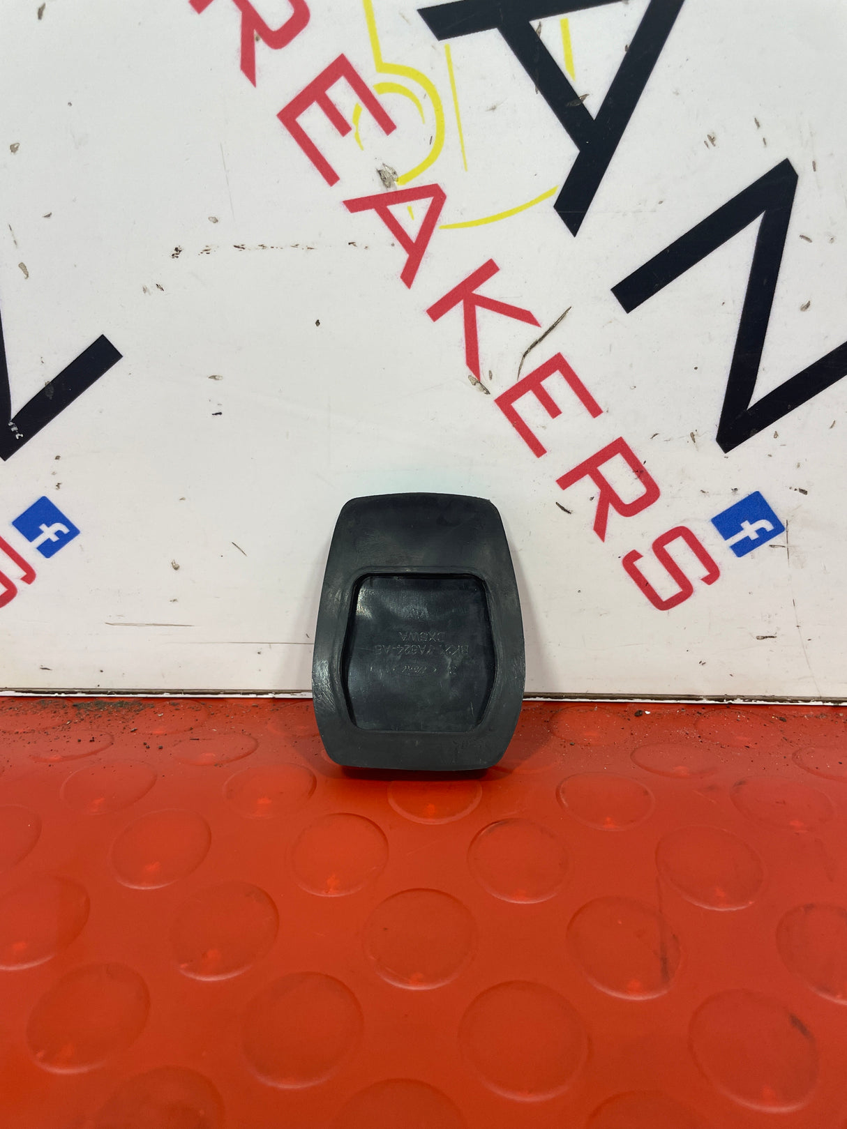 Ford Transit CLUTCH/BRAKE PEDAL RUBBERS P/N BK217A624AB