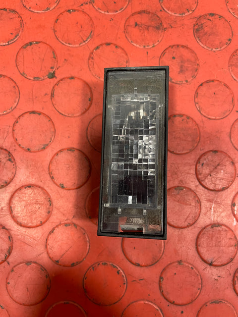 Fiat/Mercedes/Nissan/Opel/Renault NUMBER PLATE LIGHT P/N 8200480127