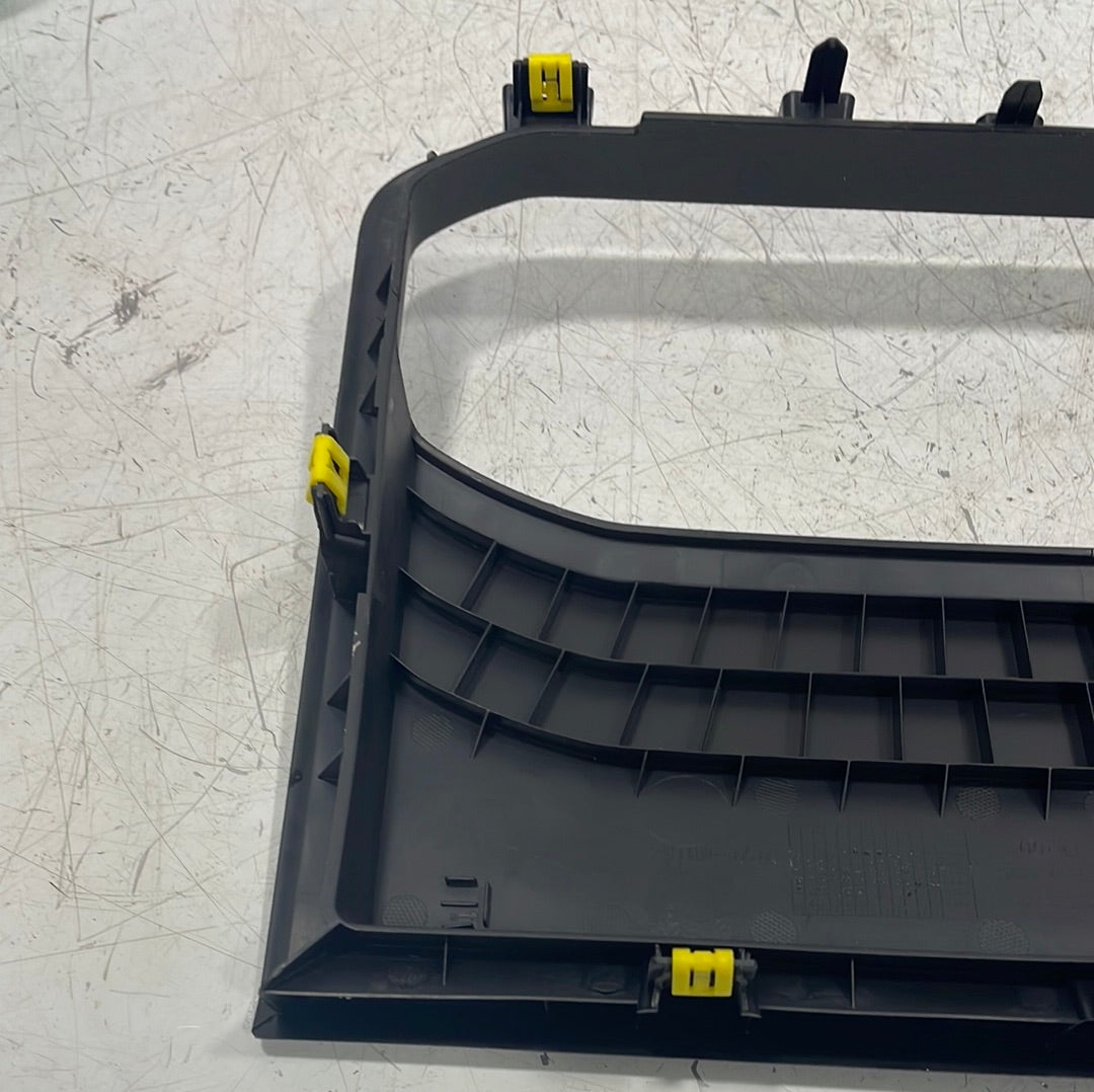 Citroen Dispatch/ Peugeot Expert/ Vauxhall Vivaro/ Toyota Proace DASHBOARD POCKET SURROUND TRIM P/N 9808385977