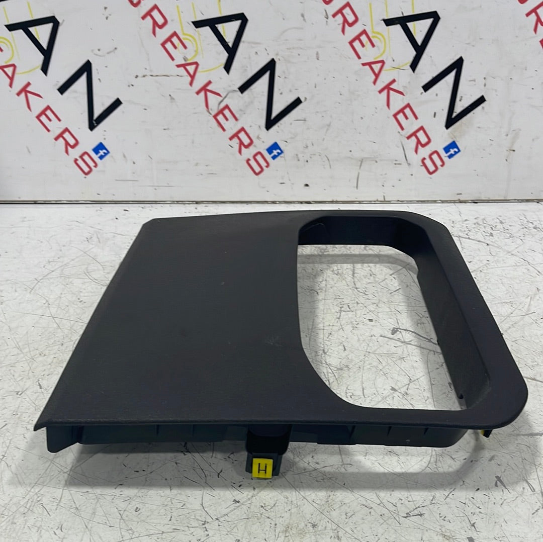 Citroen Dispatch/ Peugeot Expert/ Vauxhall Vivaro/ Toyota Proace DASHBOARD POCKET SURROUND TRIM P/N 9808385977