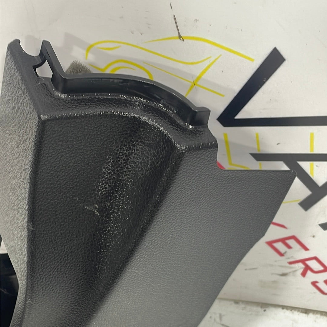 Citroen Berlingo/Peugeot Partner/Vauxhall Combo/Toyota Proace City INTERIOIR TRIM PASSENGER SIDE FOOTWELL BONNET PULL SURROUND P/N 9816395977