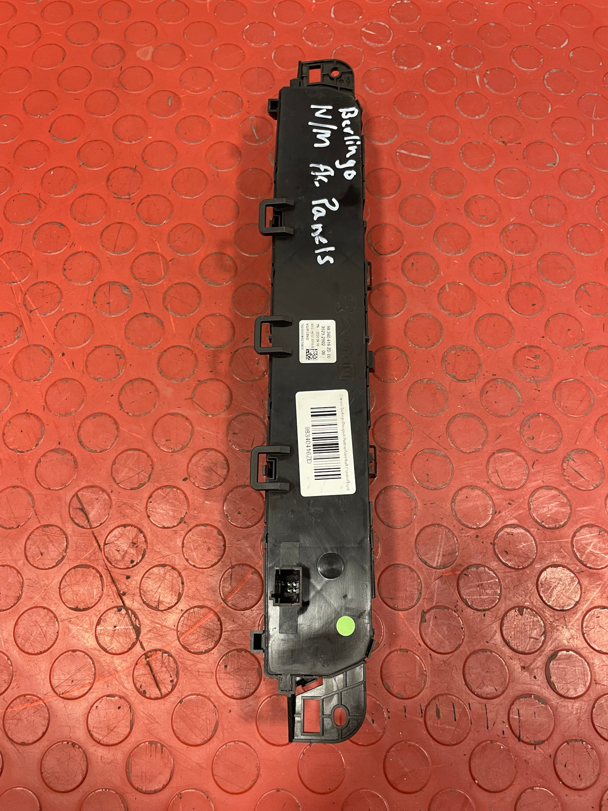 Citroen Berlingo/Peugeot Partner/Vauxhall Combo/Toyota Proace City HEATER CONTROL UNIT WITH AIR CONDITIONING 2019-2024 P/N 98340416ZD