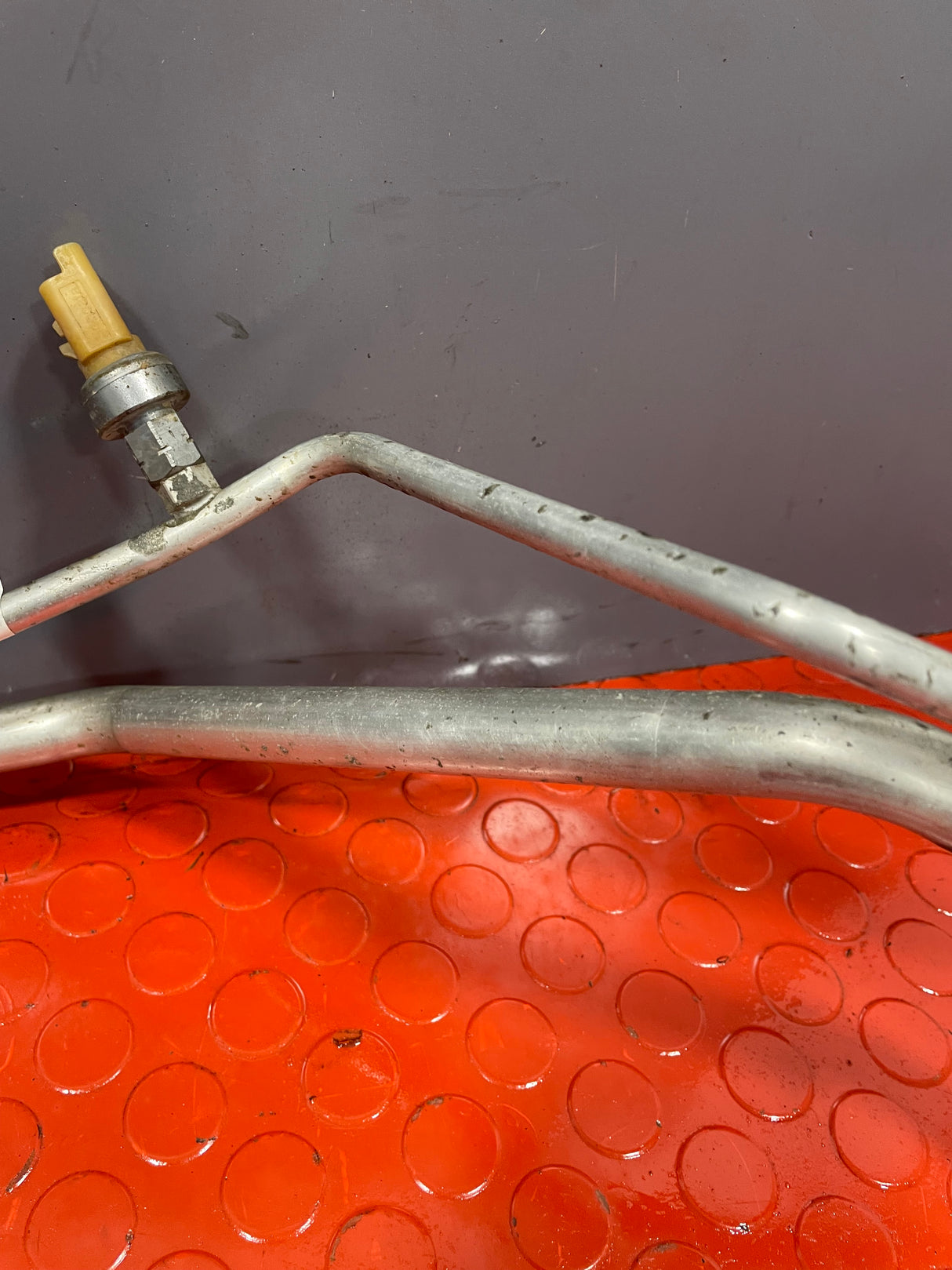 Citroen Berlingo/Peugeot Partner AIR CON PIPES (PAIR) 2008-2018 1.6 P/N 9681693180 3 pin