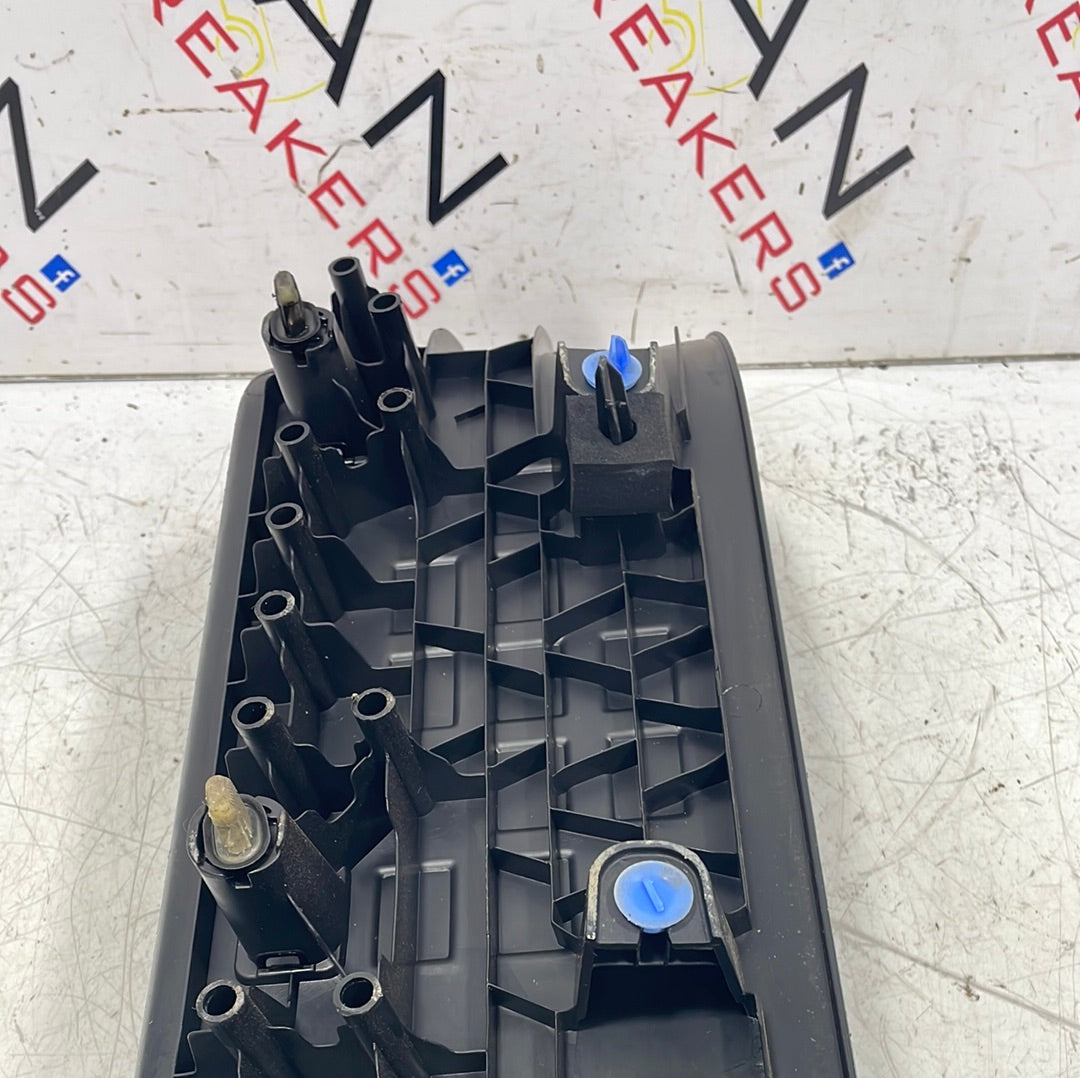 Citroen Dispatch/ Peugeot Expert/ Toyota Proace/ Vauxhall Vivaro(19) STEP COVER 98100695ZD