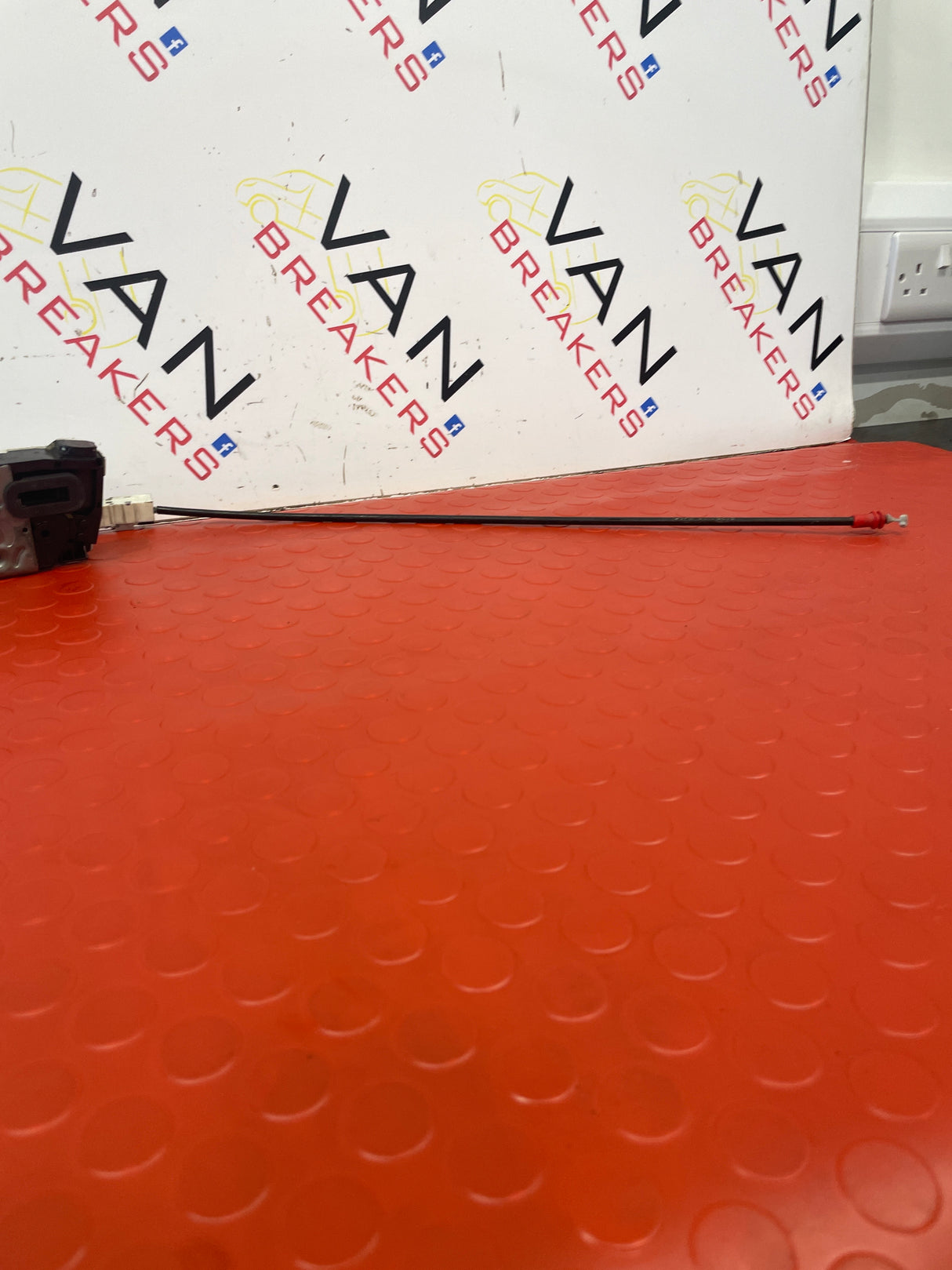 Mercedes-Benz SPRINTER REAR DOOR LOCK W906 2008-2015 P/N A9067401335