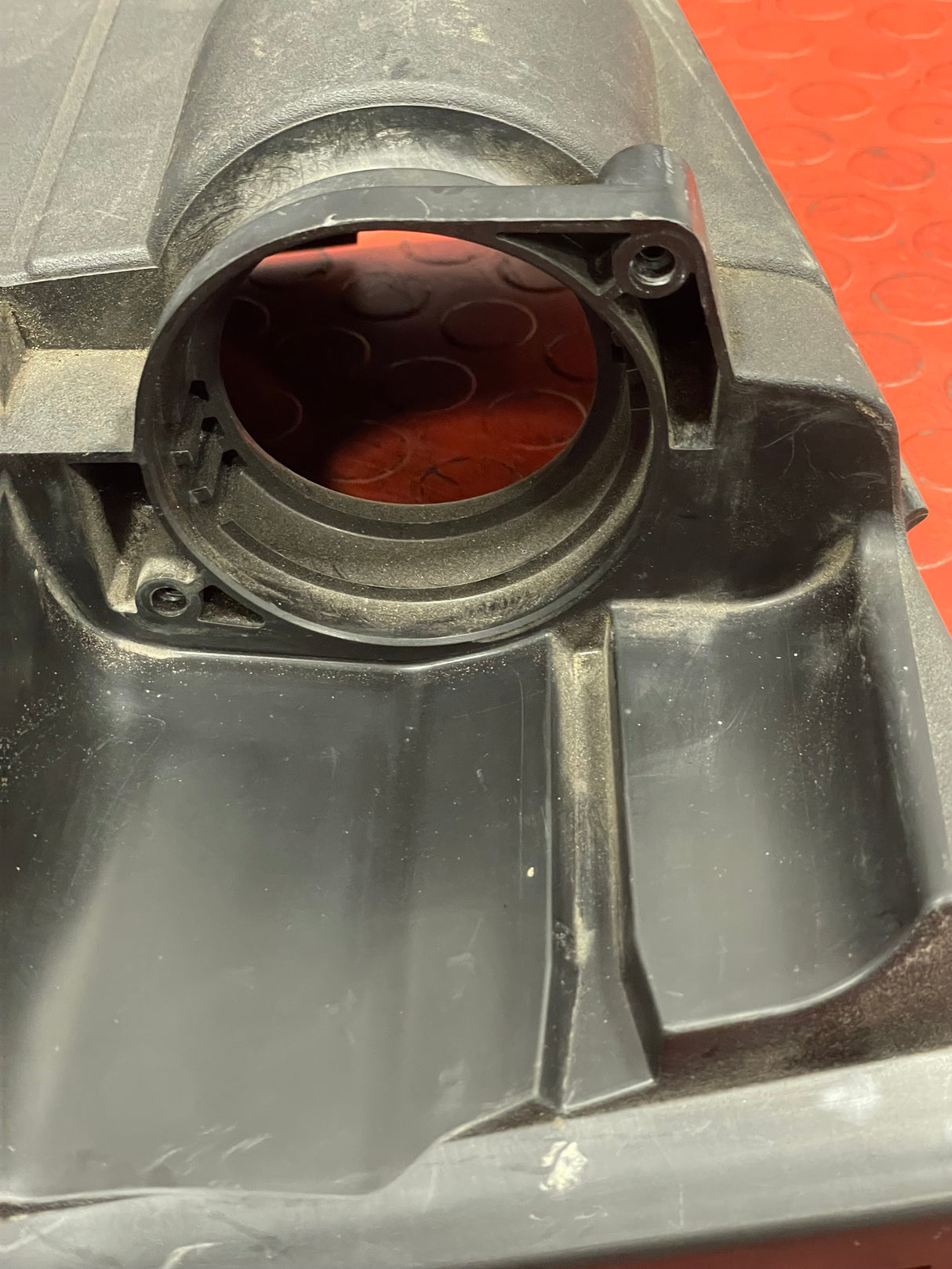 Renault Trafic/Vauxhall Vivaro AIR BOX LID 2.0 DCi 2010-2014 P/N H8200542143