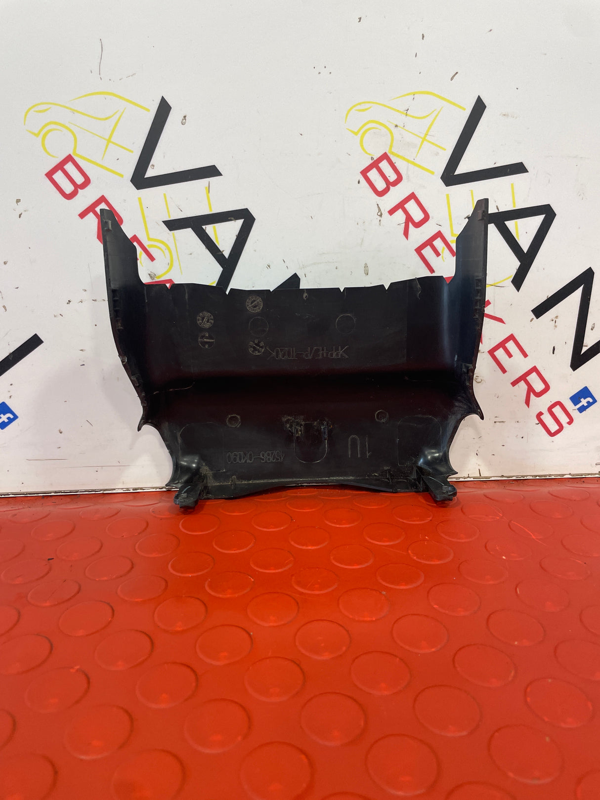 Toyota Hilux STEERING WHEEL SHROUD (TOP PIECE) 2017-2021 P/N 45286-0K090