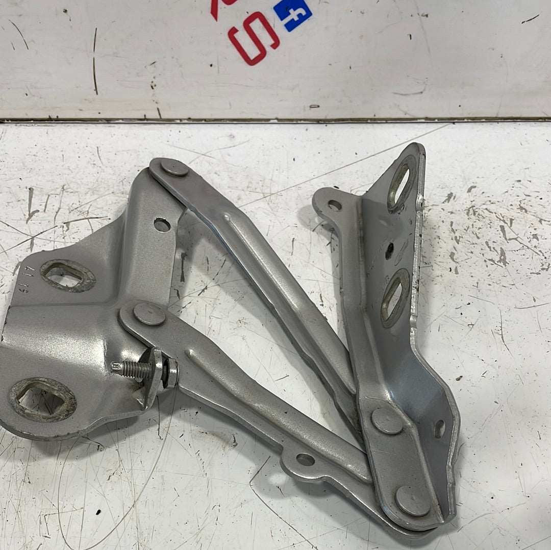 Ford Transit Custom/MK8 BONNET HINGES (PAIR) SILVER 2019-2023 P/N KK3116801