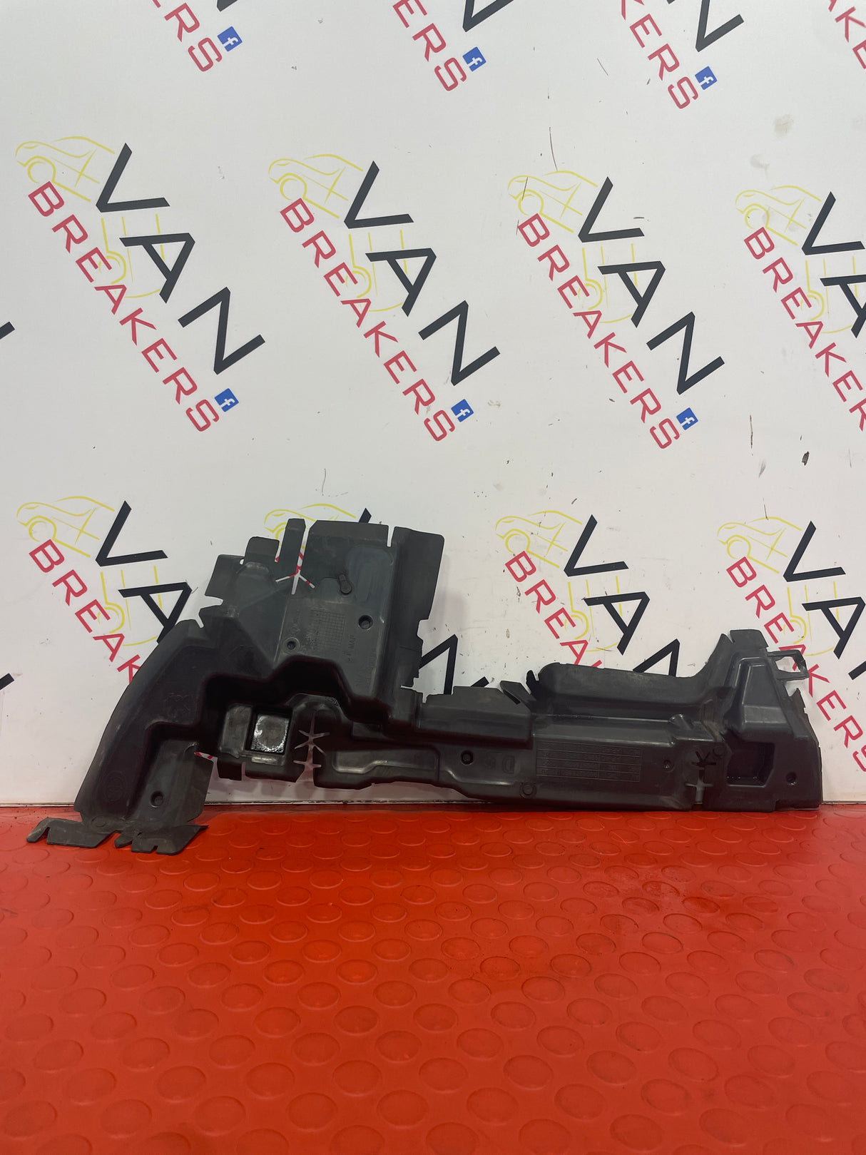 Citroen Dispatch/Peugeot Expert/Vauxhal Vivaro/Toyota Proace/Fiat Scudo AIR DEFLECTOR 2016-2024 P/N 9808276880