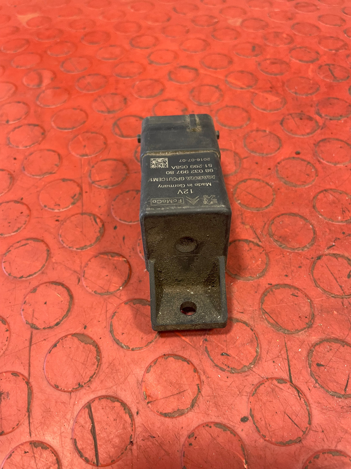 Citroen Berlingo/Peugeot Partner GLOW PLUG RELAY 1.6 2013-2018 P/N 9803299780