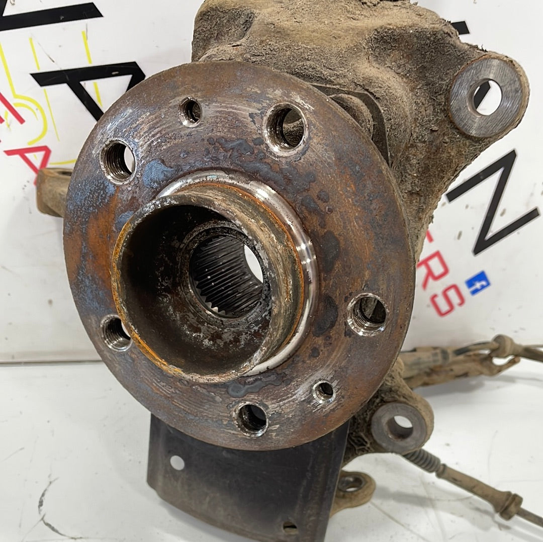 Renault Trafic DRIVER SIDE FRONT HUB AND ABS SENSOR 1.6 2014-2019 P/N 400144570R