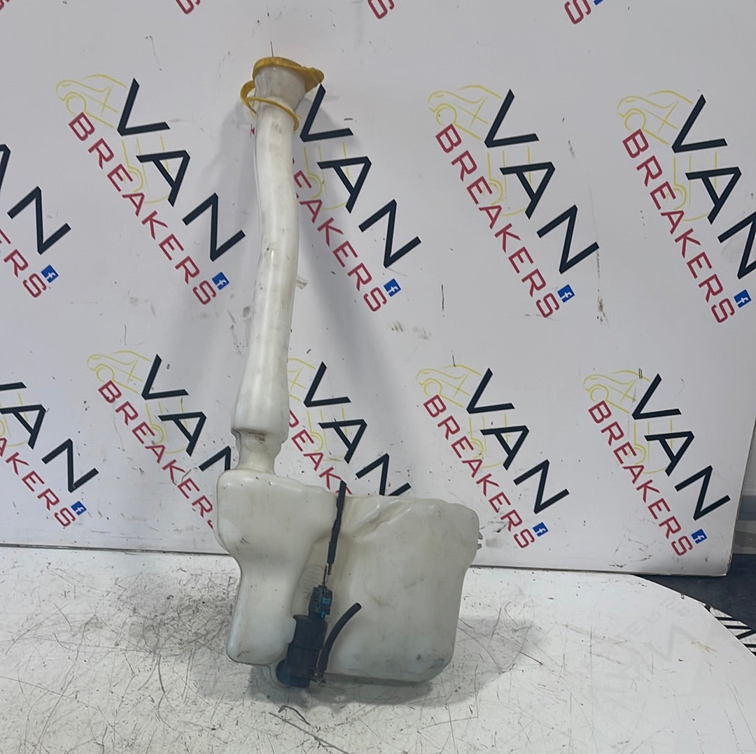 Renault Master WASHER FLUID BOTTLE (WITH PUMP) 2010-2018 P/N 2891000023R