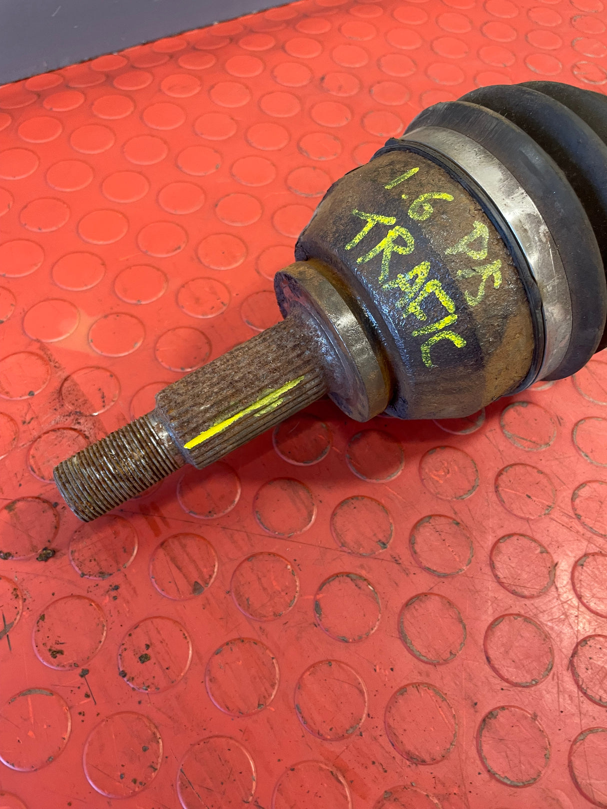 Renault Trafic/Vauxhall Vivaro/Nissan NV300 DRIVESHAFT Passenger Side 1.6 2014-2019 P/N 391018696R