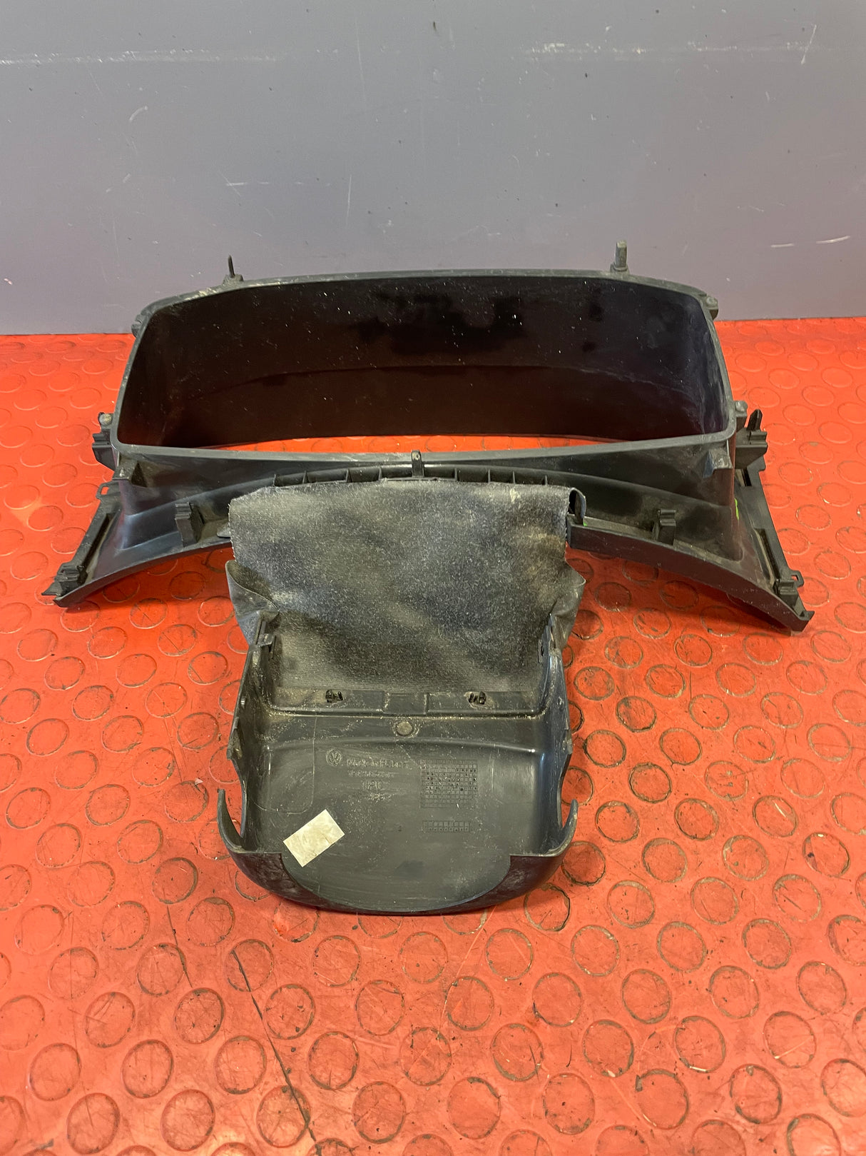 Volkswagen Transporter T6 INSTRUMENT CLUSTER SURROUND TRIM 2015-2019 P/N 7E2857054