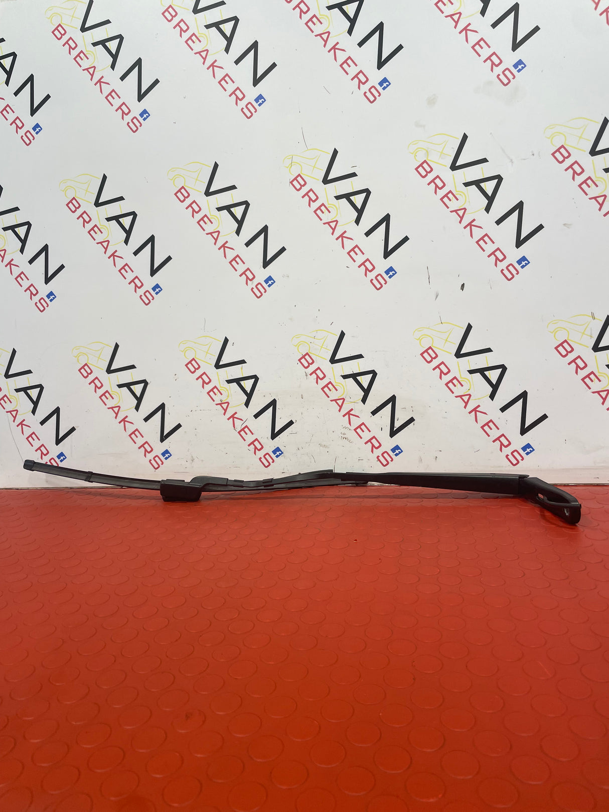 Citroen Berlingo/Peugeot Partner/Toyota Proace City/Vauxhall Combo DRIVER SIDE WIPER ARM 2018-2023 P/N 9833936480