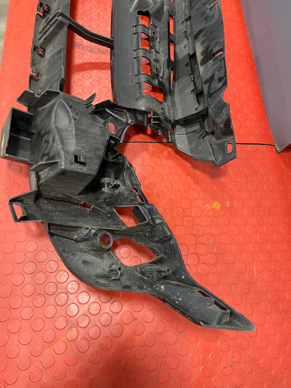 Citroen Dispatch/ Peugeot Expert/ Toyota Proace/ Vauxhall Vivaro(19) FRONT BUMPER SUPPORT 2017-2023 P/N 9810895080 / BR15400