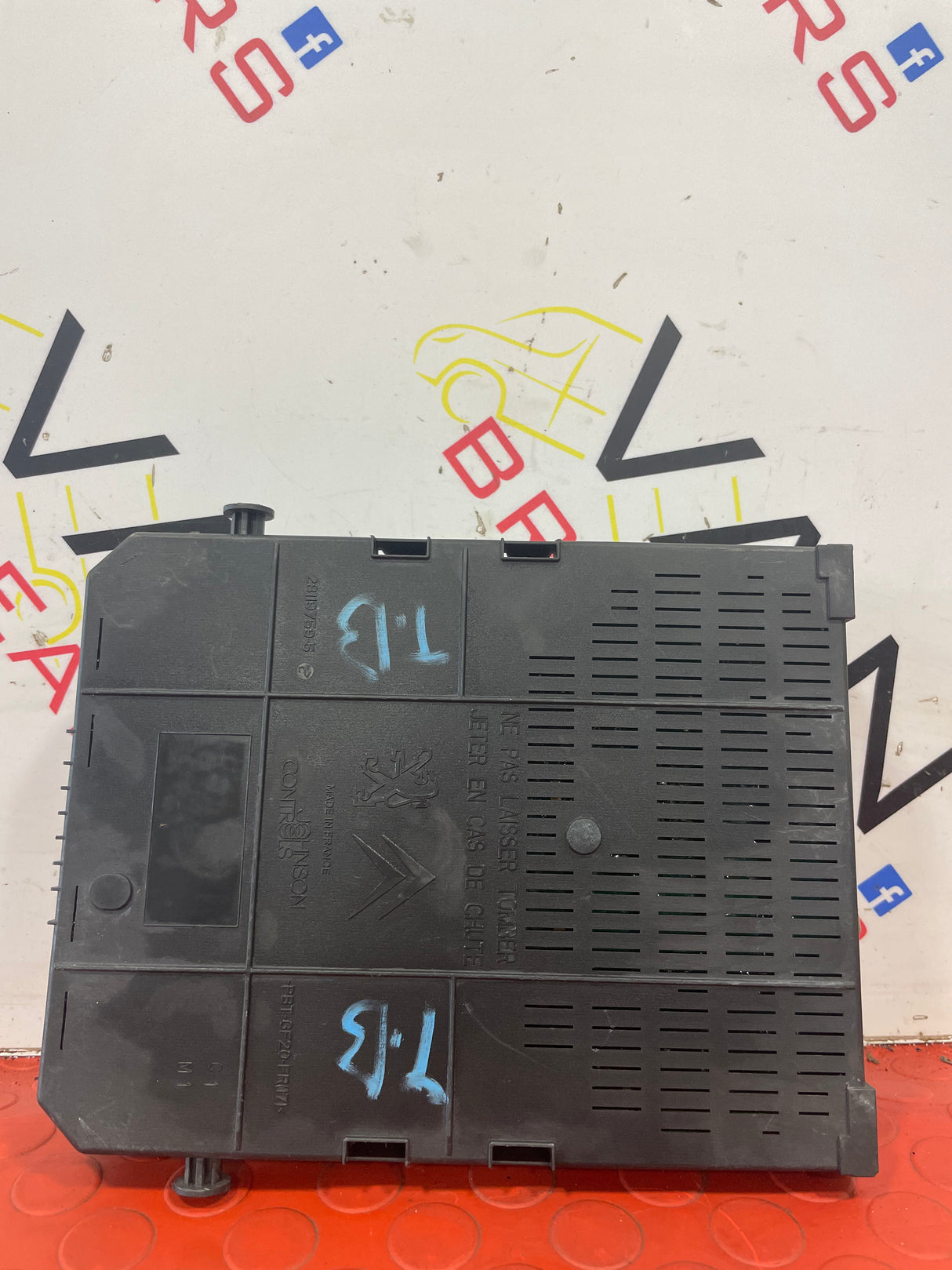 Peugeot Partner/Citroen Berlingo FUSE BOX P/N 966689538002