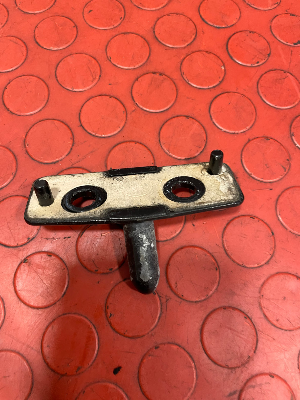 Citroen Berlingo/Peugeot Partner MALE DOOR LOCK BOLT 2008-2016 P/N 9046A1