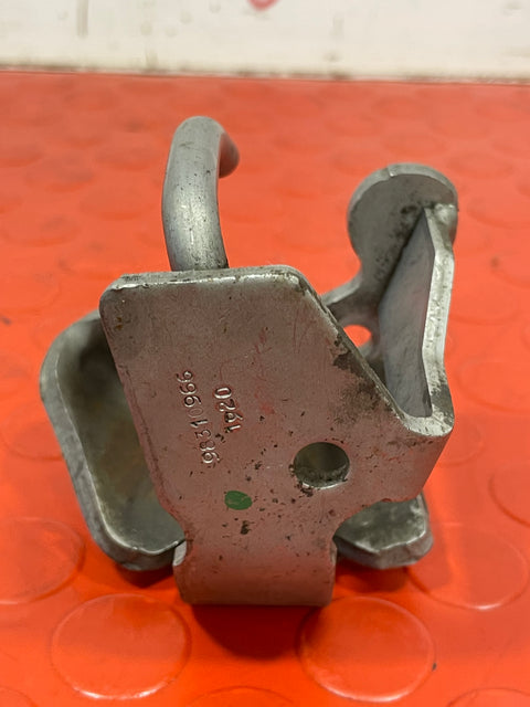 Citroen Berlingo/Peugeot Partner/Vauxhall Combo/Toyota Proace City INJECTOR PUMP BRACKET 1.5 HDI 2017-2024 P/N 98310966