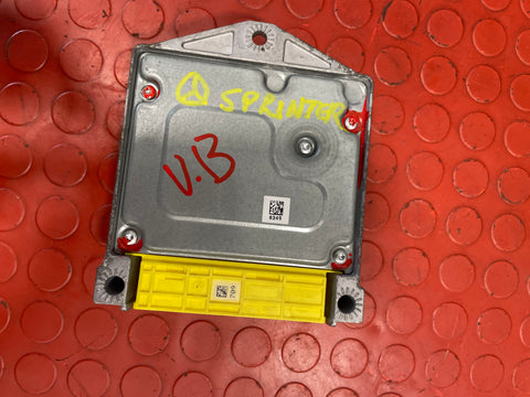 Mercedes Sprinter AIRBAG SENSOR/AIRBAG CONTROL MODULE P/N A9064461442