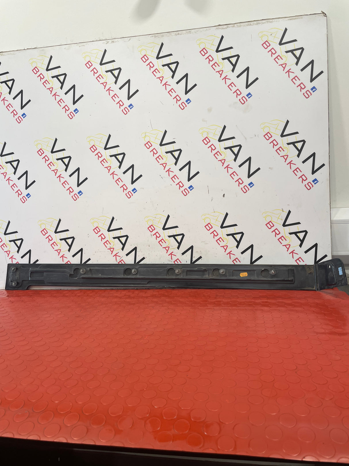 Citroen Dispatch/ Peugeot Expert/ Toyota Proace/ Vauxhall Vivaro PASSENGER SIDE SLIDING DOOR RAIL TRIM (Black) 2019-2023 P/N 9808384180
