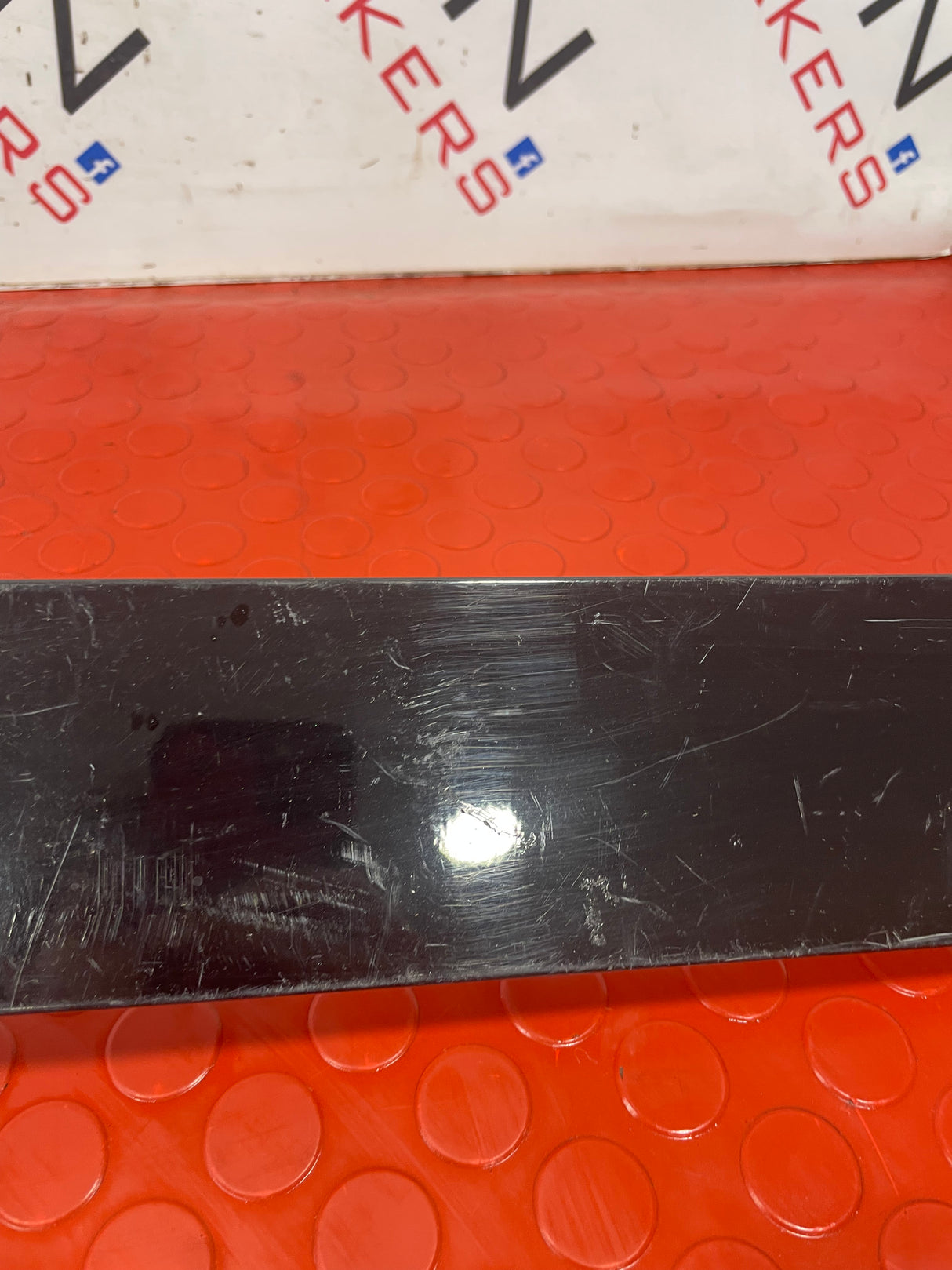 Citroen Dispatch/ Peugeot Expert/ Toyota Proace/ Vauxhall Vivaro PASSENGER SIDE SLIDING DOOR RAIL TRIM (Black) 2019-2023 P/N 9808384180