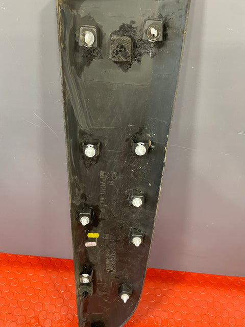 Citroen Berlingo/Vauxhall Combo/Peugeot Partner/Proace City DOOR MOULDING FRONT PASSENGER SIDE 2019-2024  P/N 9817696377