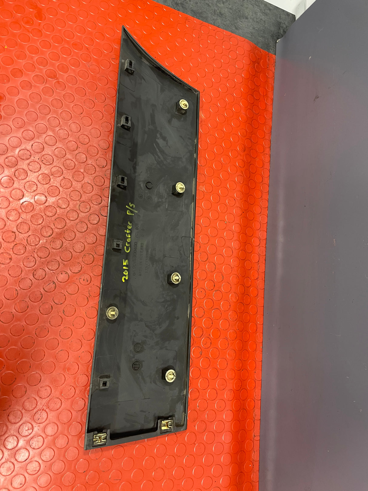 Volkswagen Crafter FRONT DOOR SIDE MOULDING PANEL Passenger's Side 2015 P/N A9066900400