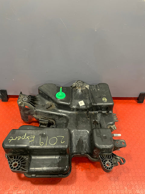 Citroen Dispatch/ Peugeot Expert/ Toyota Proace/Vauxhall Vivaro (19) ADBLUE TANK AND PUMP 2017-2024   P/N 4099016