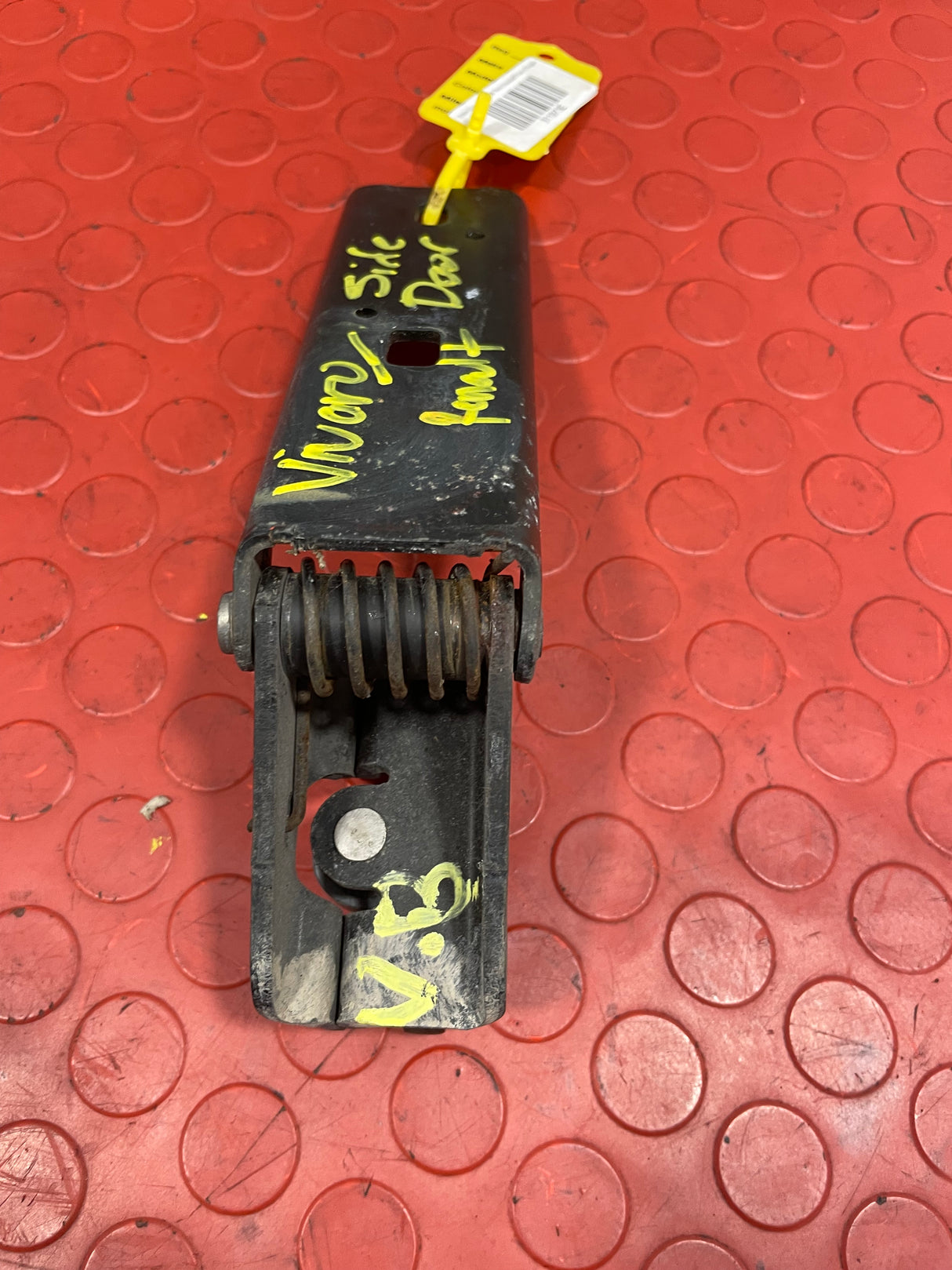 Vauxhall Vivaro/Renault Trafic SLIDING DOOR ROLLER PASSENGER SIDE 2013 P/N 311973E
