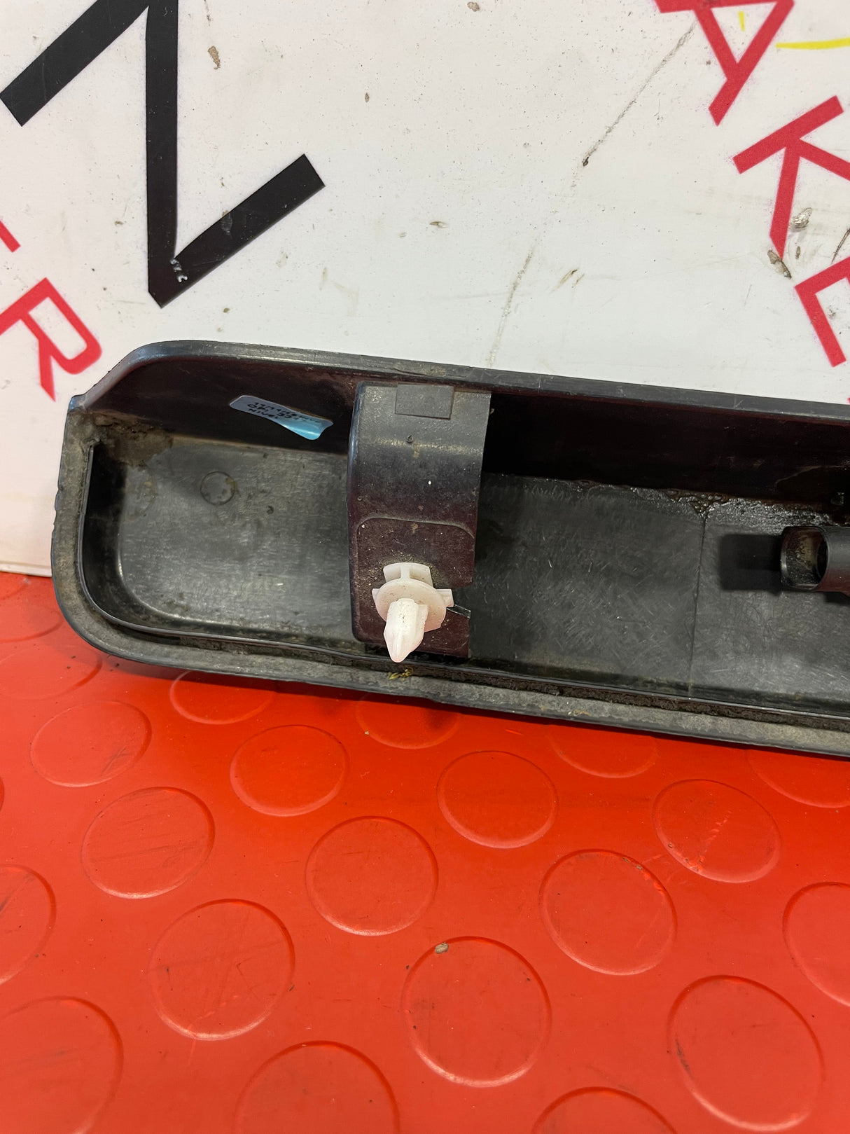 Volkswagen Crafter NUMBER PLATE LIGHT TRIM WITH LIGHTS P/N 7C0827329