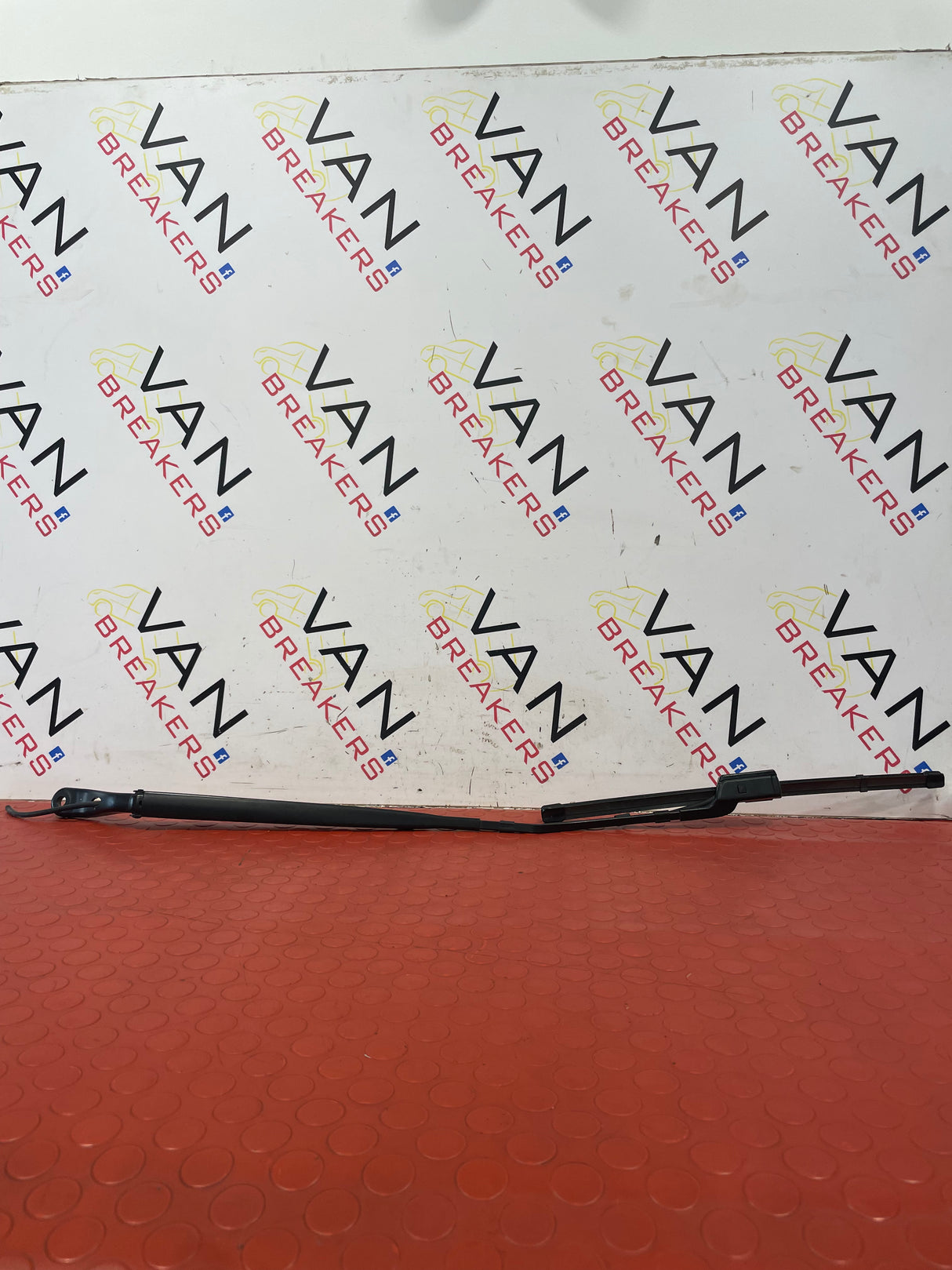 Vauxhall Combo/Peugeot Partner/Citroen Berlingo PASSENGER SIDE WIPER ARM (FRONT) P/N 9839409180