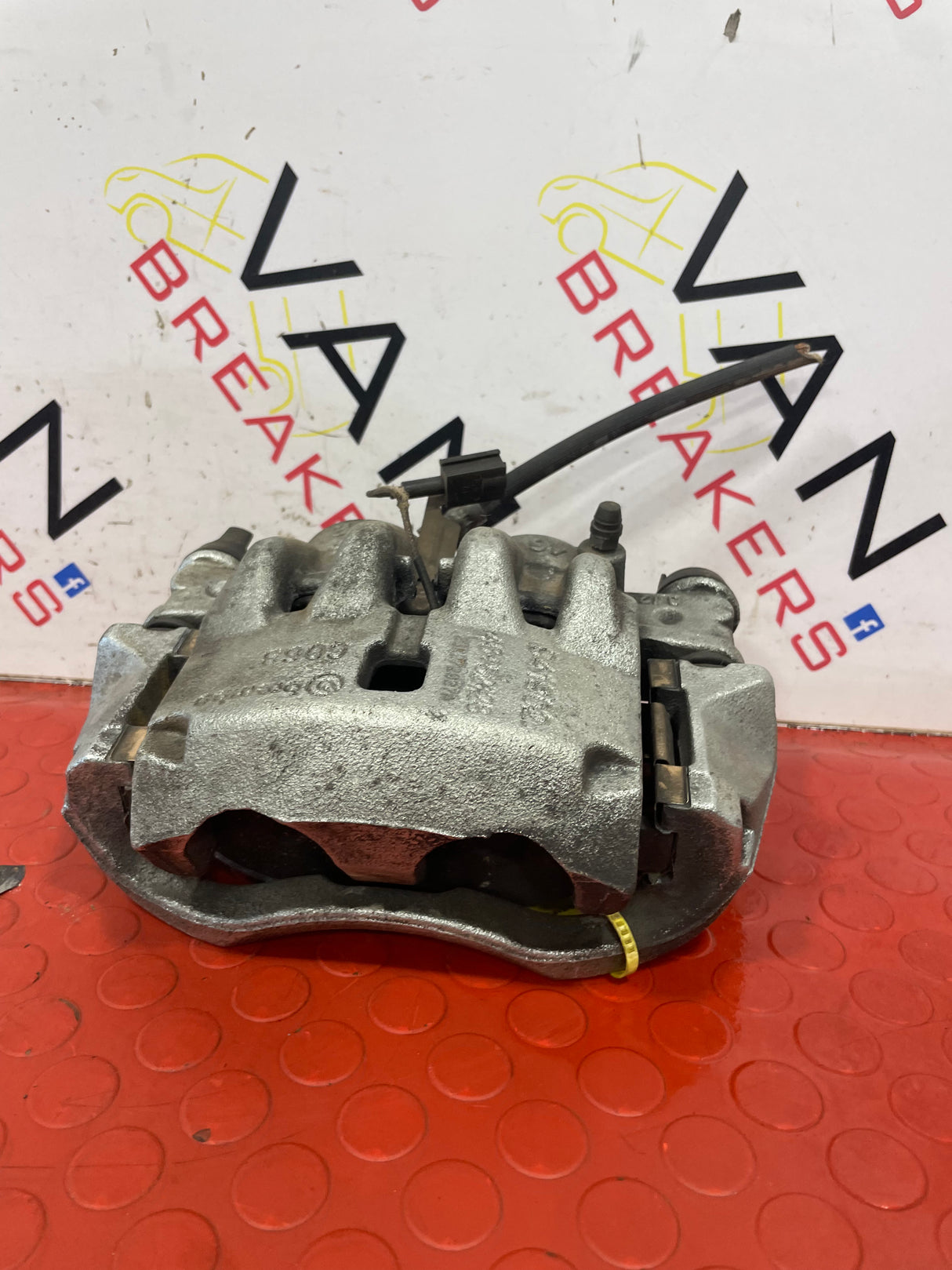 Fiat Ducato/Citroen Relay/Peugeot Boxer FRONT LEFT BRAKE CALIPER FOR P/N 941902