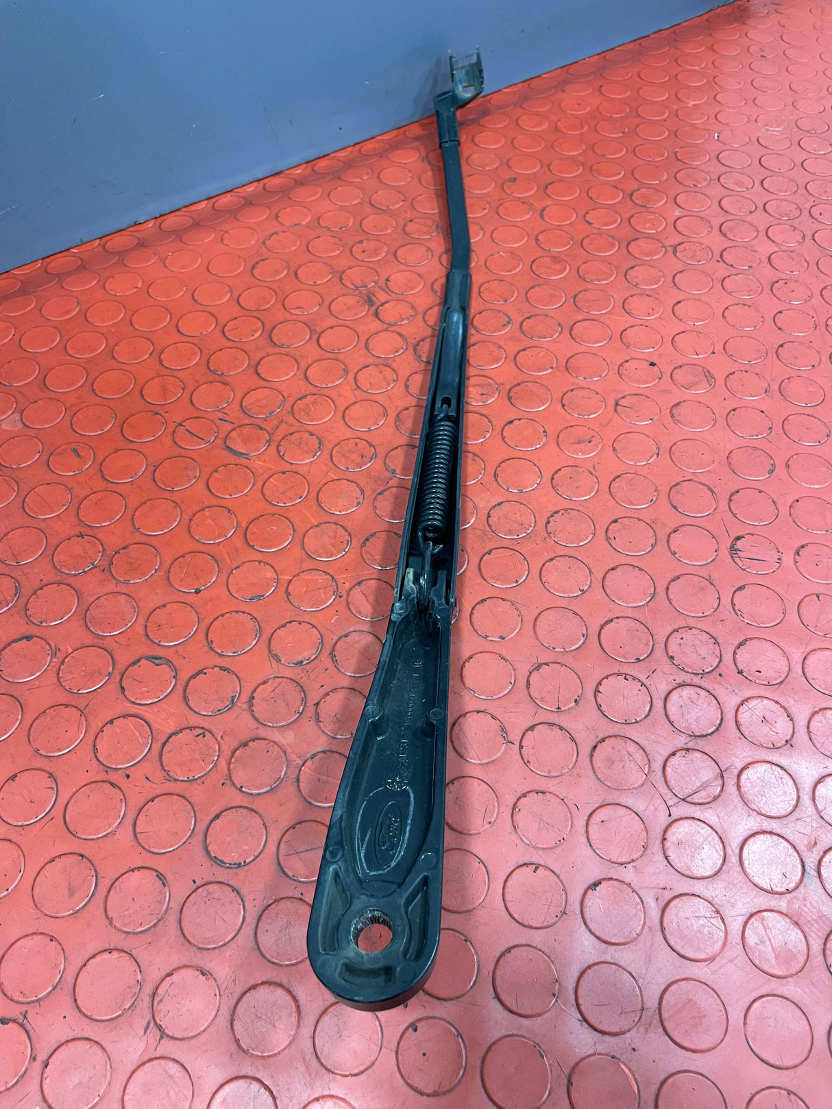 Ford Transit WIPER ARM MK8 Driver's Side P/N BK3117526CD - 1
