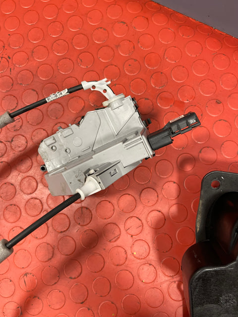 Citroen Dispatch/Peugeot Expert/Vauxhall Vivaro/Toyota Proace/Fiat Scudo SET OF SLIDING DOOR HANDLE,DOOR OPENER HOUSING, DOOR MECHANISM, PASSENGER SIDE 2016-2024 P/N 9812093480 / 1400018580