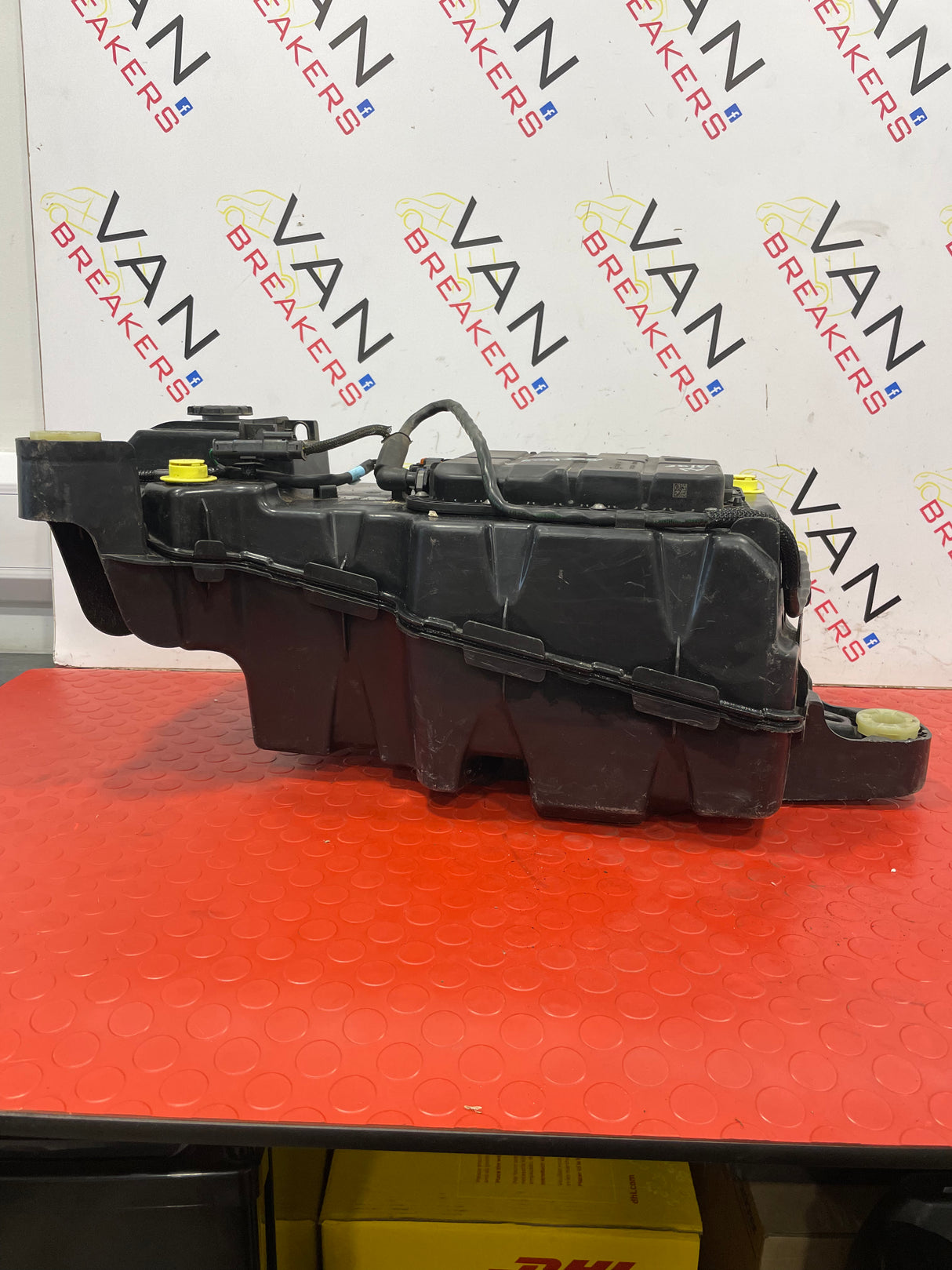 Citroen Berlingo Peugeot Partner Toyota Proace Vauxhall Combo ADBLUE TANK AND PUMP 2019-2024 P/N 9817601880
