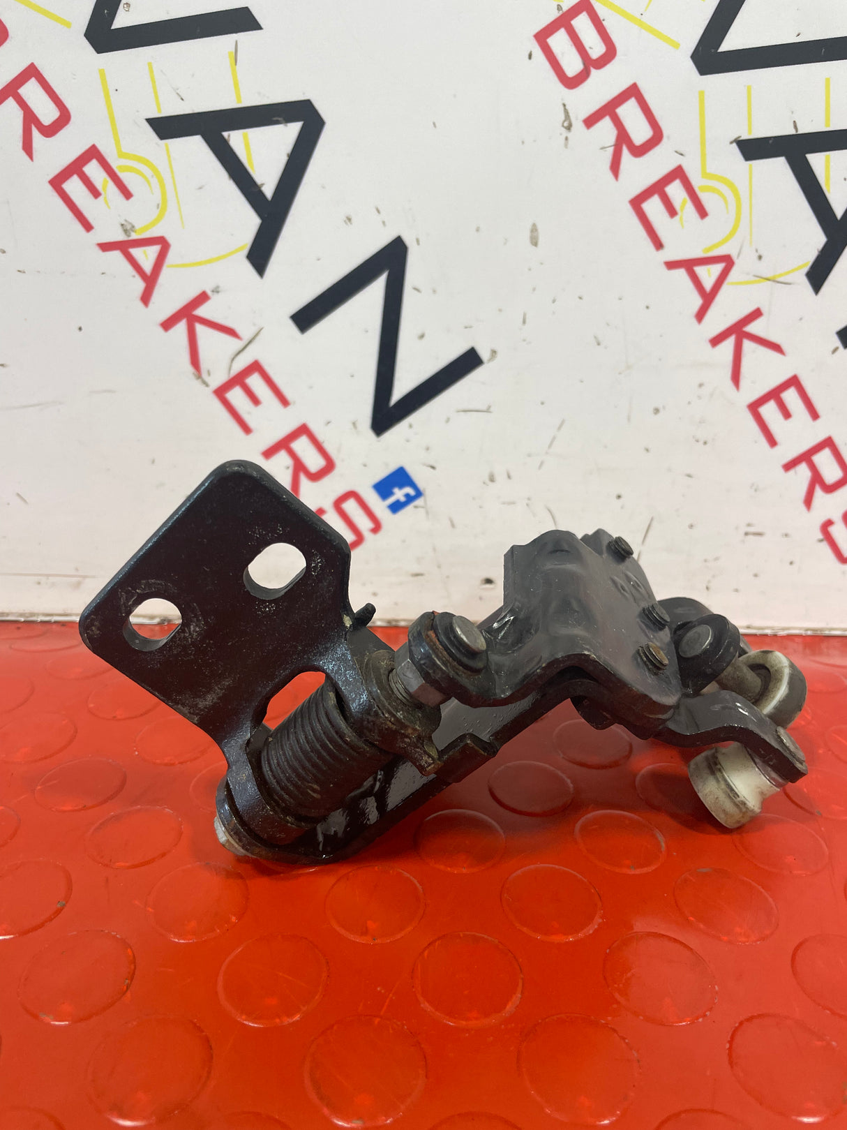 Ford Transit MK8 LEFT SIDE SLIDING DOOR HINGE ROOLER MIDDLE P/N BK31V268K35AE