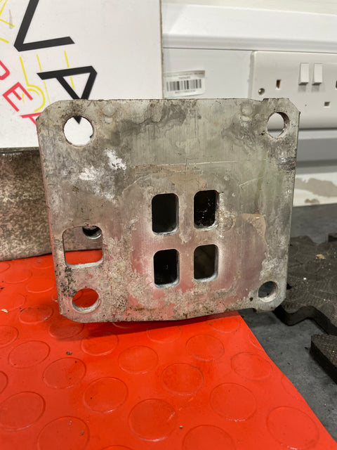 Citroen Dispatch/Peugeot Expert/Vauxhall Vivaro/Toyota Proace REAR BUMPER REINFORCEMENT BAR 2016-2024 P/N 9808286980