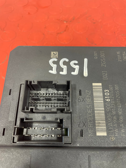 Mercedes-Benz Sprinter CONTROL UNIT FUSE BOX 2013-2018 P/N A9069006103