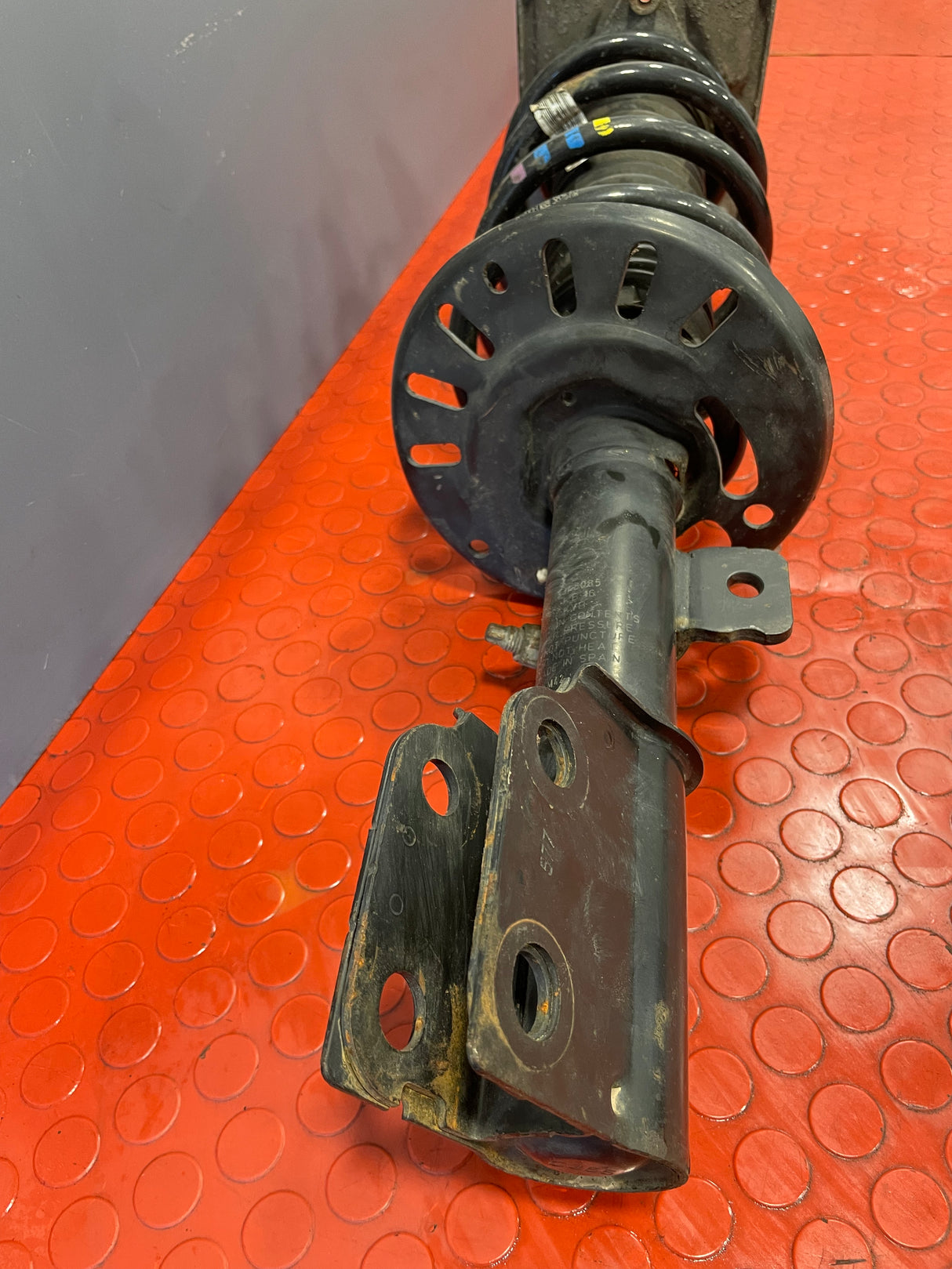 Citroen Dispatch/Peugeot Expert/Toyota Proace/Fiat Scudo COMPLETE FRONT SHOCK ABSORBER/STRUT DRIVER's 2016-2023 P/N 9821596780