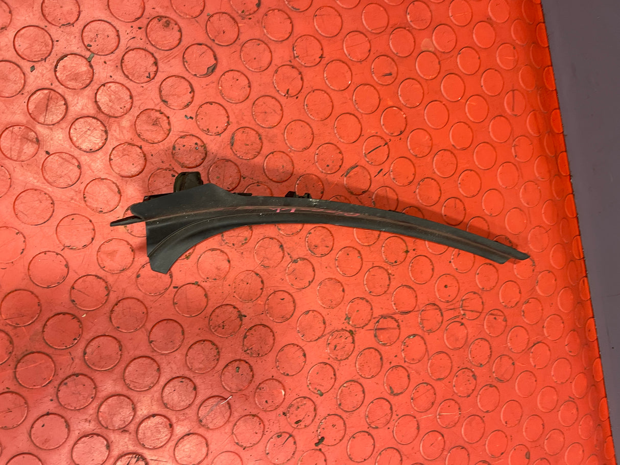 Vauxhall Vivaro/Citroen Dispatch/Peugeot Expert/Toyota Proace/Fiat Scudo WINDSCREEN WEATHER STRIP SCUTTLE Driver's Side P/N 9812855077