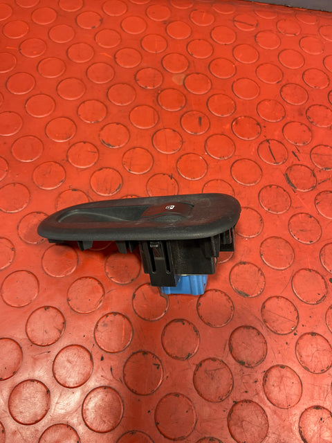 Renault Master/Vauxhall Movano/Nissan NV400 WINDOW SWITCH Passenger's Side 2.3 MK3 P/N 8200548968