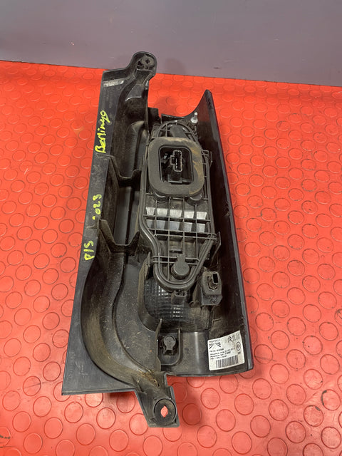 Citroen Berlingo/Peugeot Partner/Vauxhall Combo/Toyota Proace City PASSENGER'S SIDE TAILLIGHT 2019-2024  P/N 9819235880-1