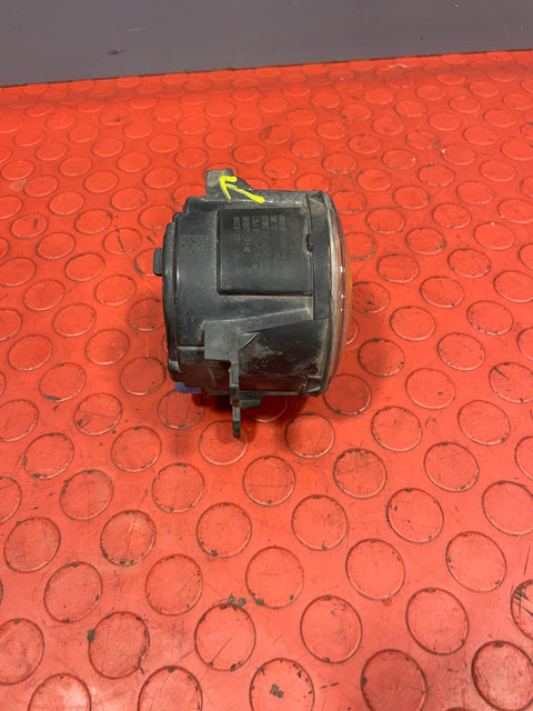 Citroen Berlingo/Peugeot Partner/Vauxhall Combo/Toyota Proace City FOG LIGHT HOUSING ONLY (damage one mounting point)(fits both sides) 2019-2024 P/N 9837817180 / 89211690