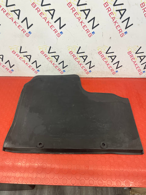 Nissan NV300 RUBBER FLOOR MAT 2016-2022 P/N KE75100QH9
