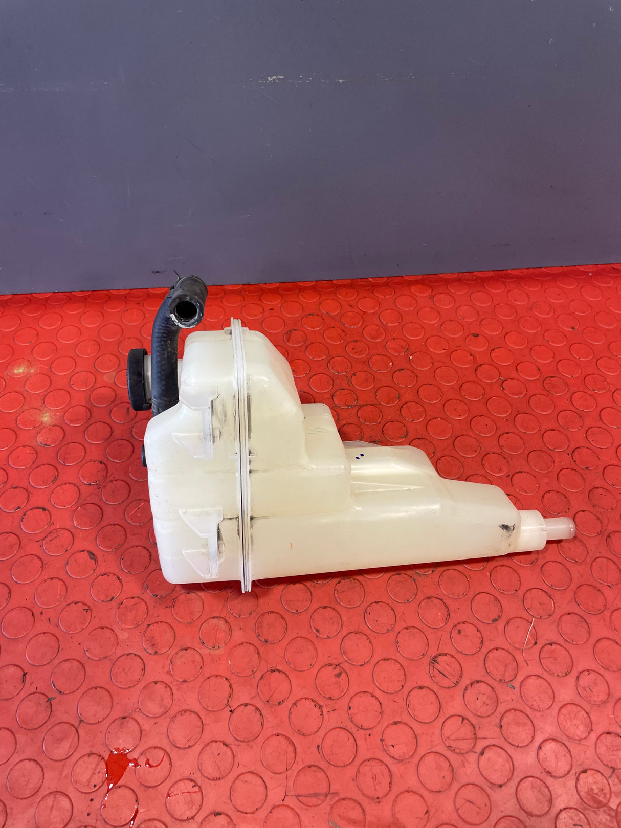 Toyota Hilux COOLANT RESERVOIR/EXPANSION BOTTLE 2016-2023 P/N 166400E010