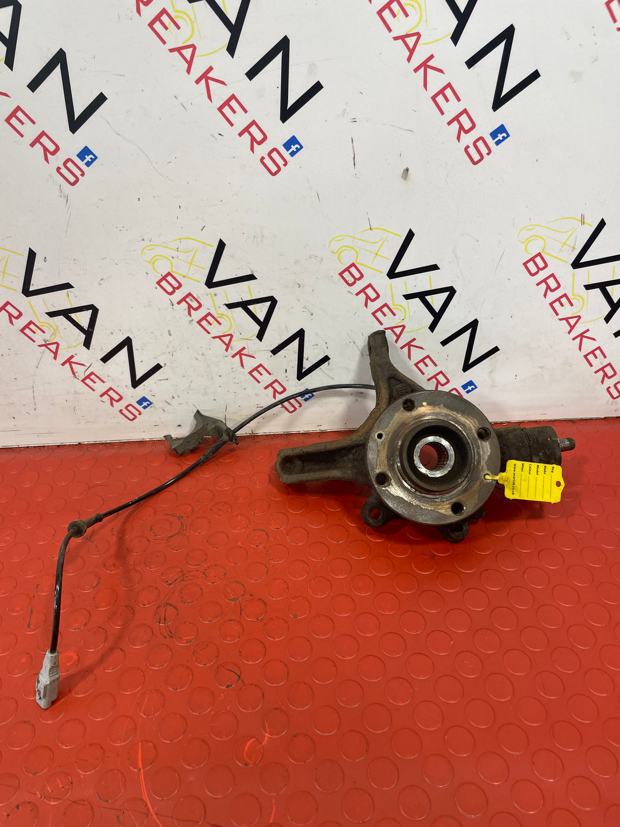 Citroen Berlingo/ Peugeot Partner P/S FRONT WHEEL HUB 2008-2018 P/N 364796